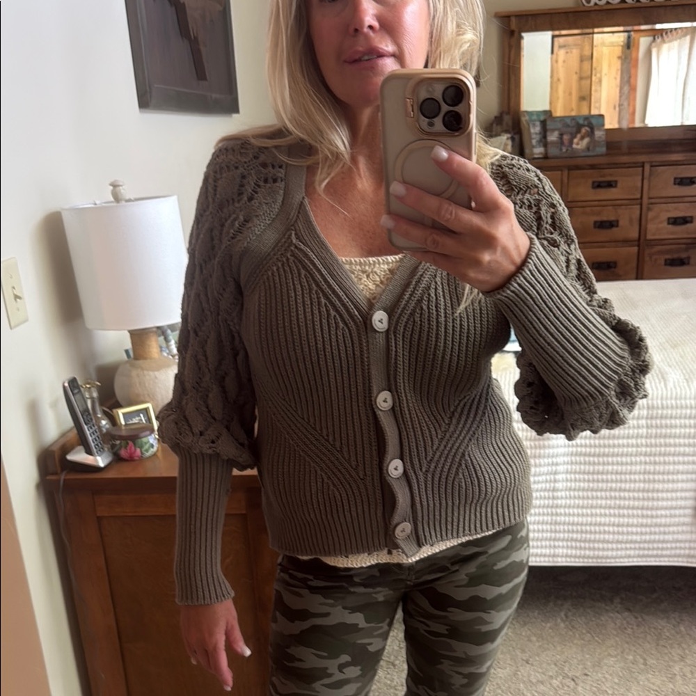 Textured Cable Balloon-Sleeve Cardigan - Olive Green